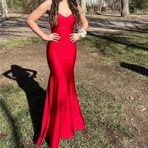 Elegant Floor Length Formal Evening Gown Prom Dress Red Size XS Rhinestones